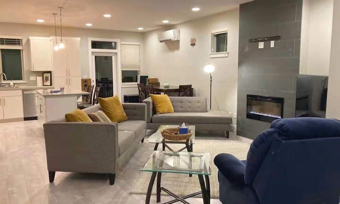 Vose House | Jan-Mar, 30% Monthly Discount/4B/3.5BA house Nike