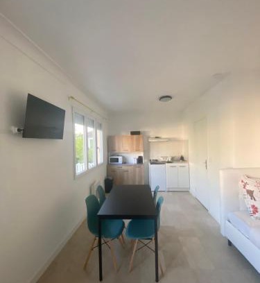 Palaiseau Apartment | Janakpur Home