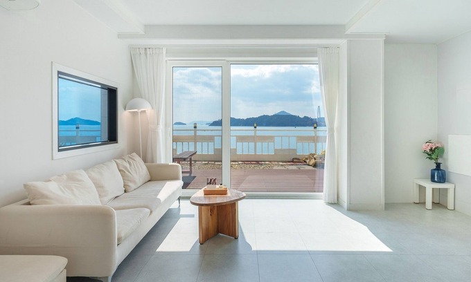 Yeosu House | Jangsuri Pension in Yeosu