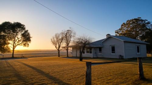Broke House | Janie s Cottage Secluded Wine Country Home