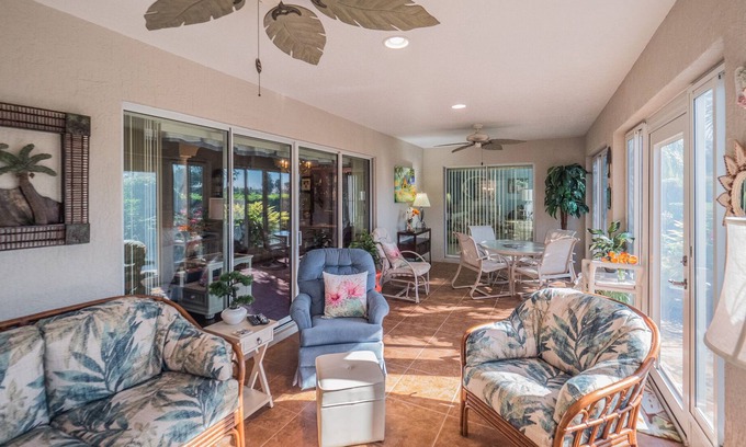 Virginia Trace House | January 2024 Available!! Only 2 Minutes to Lake Sumter Landing!