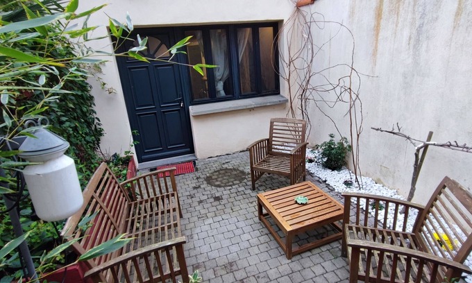 Ivry-port House | Jardin Secret Greenhouse