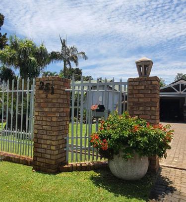 Sinoville Apartment | Jean Michael Self-catering apartment for stay overs