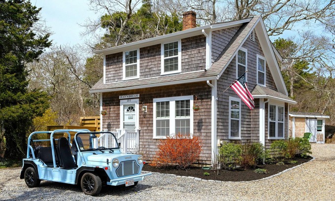 South Chatham House | Jean's Dream - Newly Renovated Cape House .9Miles from the Beach