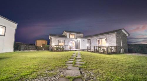 Gujwa House | jeju bijalim pension