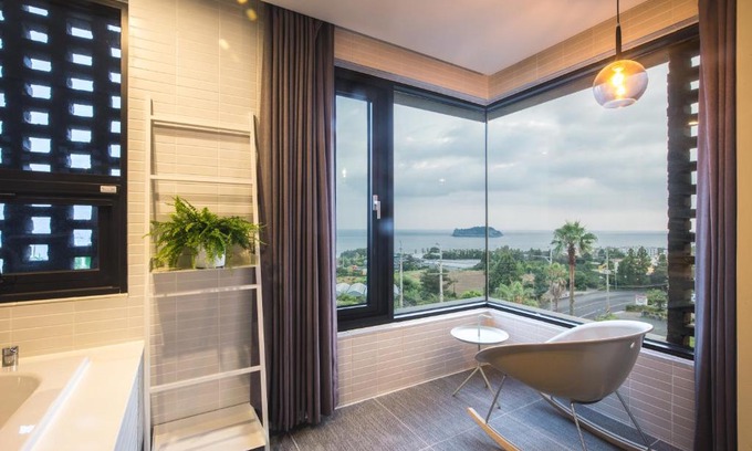 Seogwipo City Hotel | Jeju Bricks Hotel