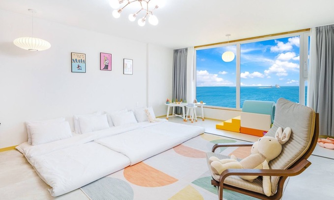 Andeok House | Jeju Kidsgajok Badatgahauseu