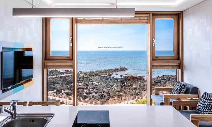 Downtown Condo | Jeju Ollero