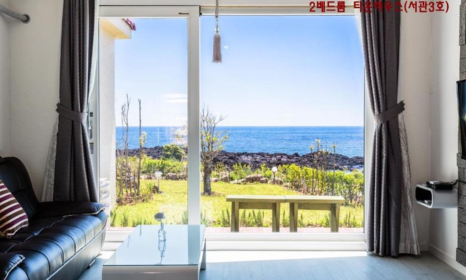 Seongsan House | Jeju Turning point Pension