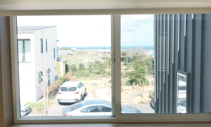 Gujwa House | Jeju Windstone No.11 Close to Kimnyeong Beach