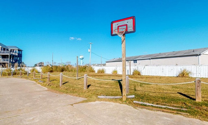 Hatteras House | Jekyll's Hydeout #1HH