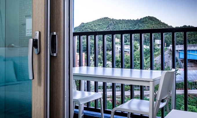 Samcheok House | Jellyfish Pension