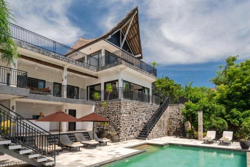 Temukus Villa | Jempiring - luxury spacious villa with staff!