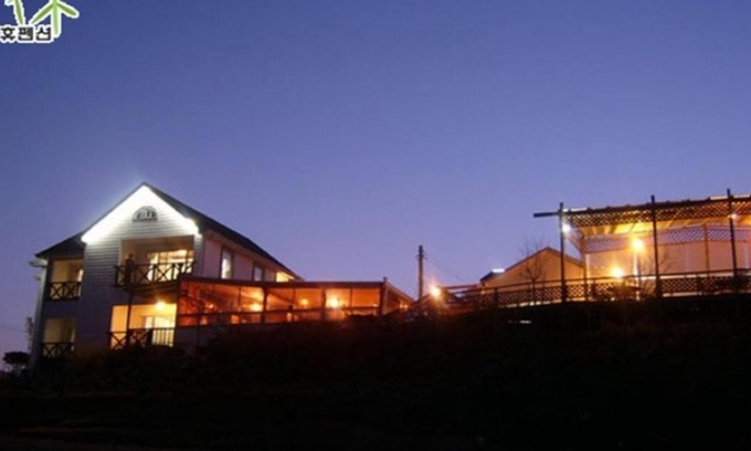 Jinju House | Jinju White House on the Hill Hayanzip