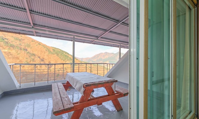 Sancheong Condo | Jirisan Shinsegae Resort