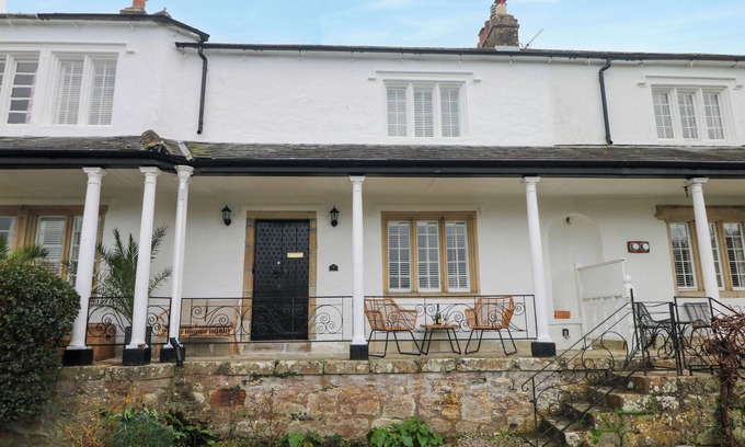 St Austell Cottage | JOSIE, pet friendly, character holiday cottage in Pentewan