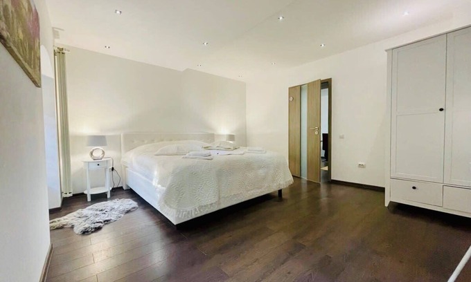 Brasov City Centre Apartment | Joy City Stay George Enescu 5