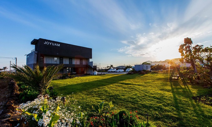 Jungmun House | Joyuam Pension