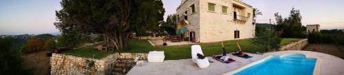 Kfardebian Bed & Breakfast | Jrane Les Pins