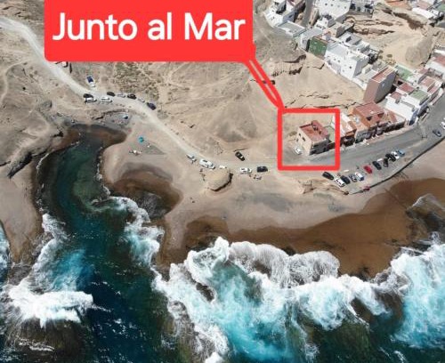 Las Arenas Apartment | Junto al Mar 1