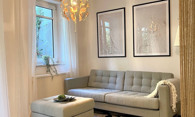 Maximin Apartment | JUPAS° | Red Rock Home - Balcony & Parking lot