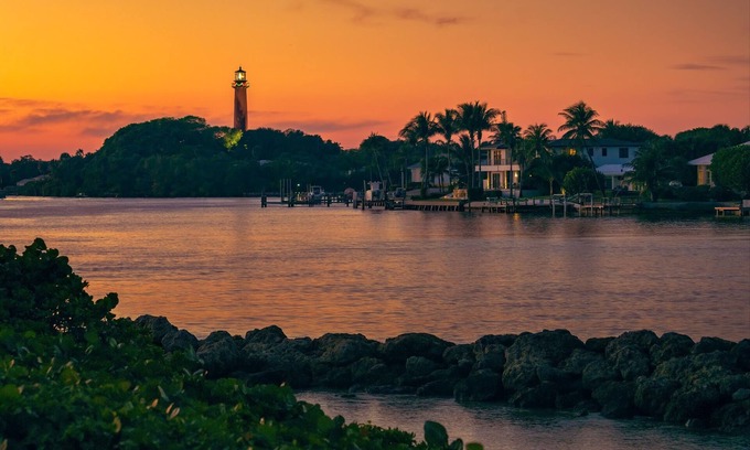 Bella Vista Condo | JupRent's -Paradise on the Park - 3bed/3bath - Prime Location near Everything!