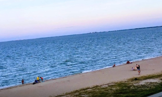 North Beach Condo | "Just Beachy" Condo!