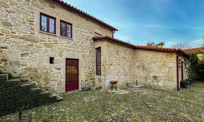 Ponte de Lima Villa | Justininho House - Luxurious Retreat