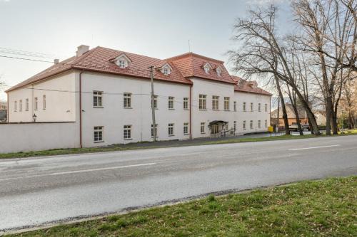 Halic Hotel | Kaštieľ Lodomeria Manor House