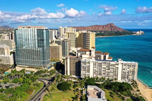 Waikiki Hotel | Ka Laʻi Waikiki Beach, LXR Hotels & Resorts
