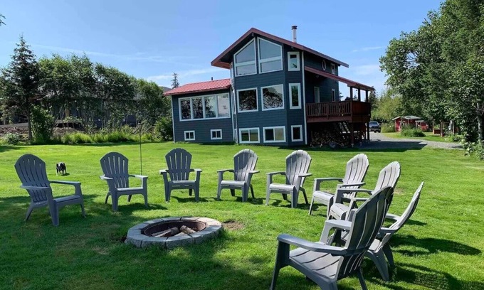 Homer House | Kachemak Sunrise Ocean House