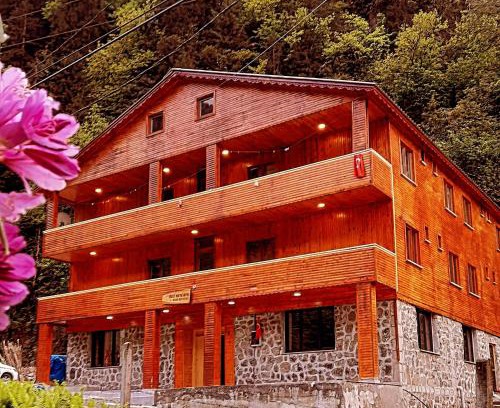 Camlihemsin Hotel | Kale kaya otel