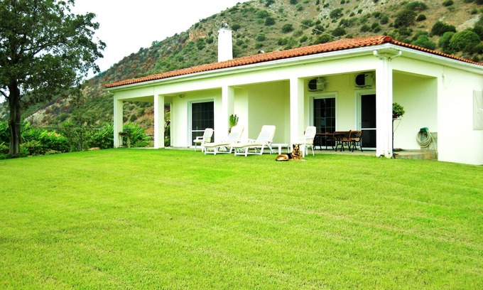 Larissos Villa | Kalogria West Peloponnese "VILLA ΜΑΝOLIA "