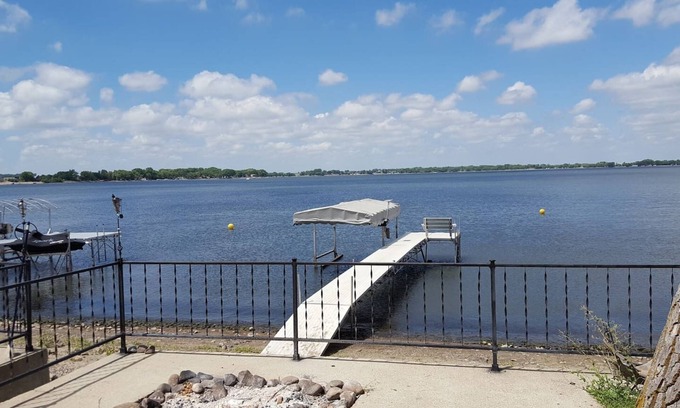 Watertown House | KampeskaCabin:Firepit,Hammock,Lakefront