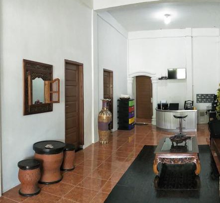 Meulaboh House | Kana Hasya Homestay "Rumoh Jamee"