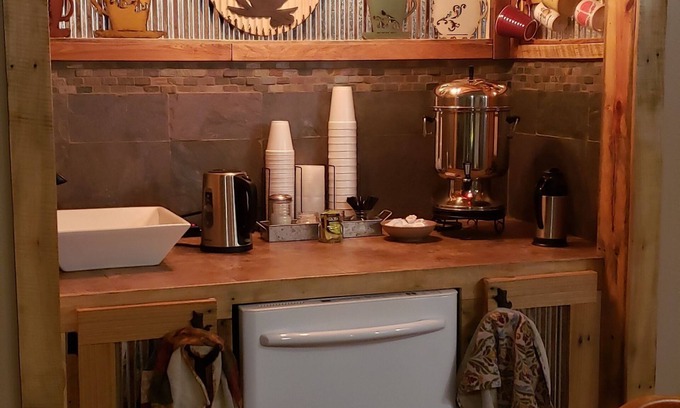 Oakley Hotel | Kansas Country Inn