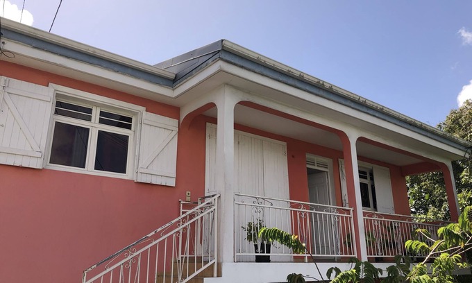 Sainte-Anne House | KARENGA Pleasant house type F4