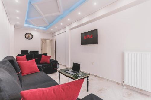 Thessaloniki City Centre Apartment | Kartell Luxury Apartment Thessaloniki Center
