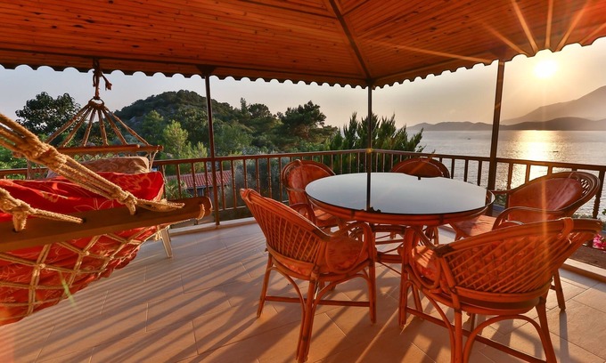 Kas Apartment | Kas Holiday Rental with Stunning Sea View and Swimming Pool (4 people)