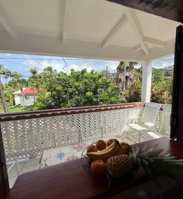 Malendure Apartment | Kaz à Zozio - F2 au calme à Bouillante