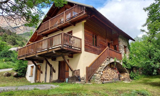 Les Vigneaux Ski Chalet | KELLER CHALET TO VIGNEAUX