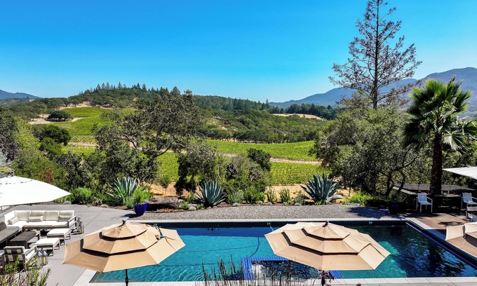 Kenwood House | Kenwood Vista by AvantStay | 7acres w/Pool, Fire Pit, Vineyard Views