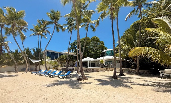 Key Largo House | #Key Largo beachfront: “Sunset Beach Paradise” private beach/Pool Home ,