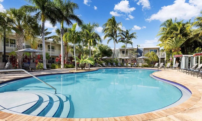 New Town Hotel | Key West Stay Ideal For Couple Close to Mallory Square | Outdoor Swimming Pool