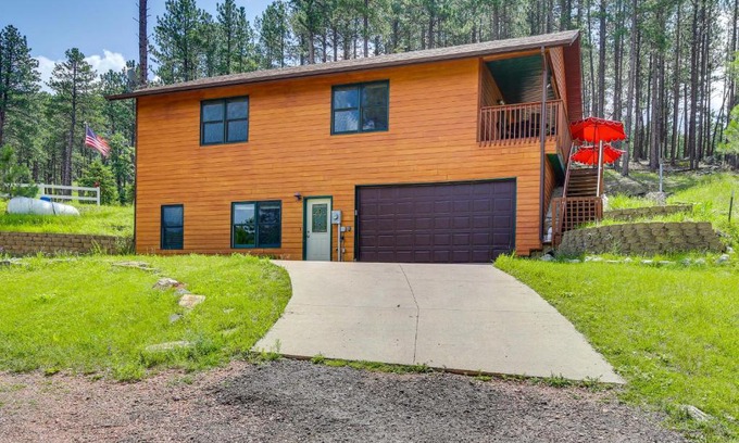 Keystone House | Keystone Escape with Amazing Mt Rushmore View!