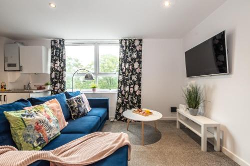 Southampton Apartment | KGV Stays Millbrook Executive Smart Corporate Apartment with Excellent City Links