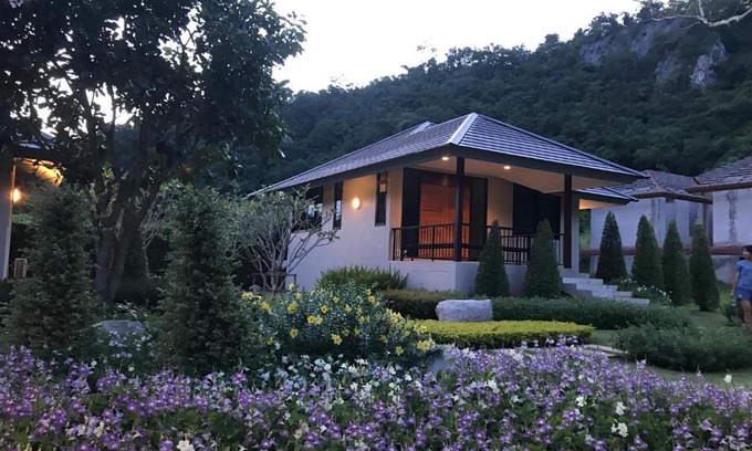 Nong Nam Daeng Cabin | Khaokhab Lodge