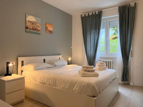 Luino Apartment | Kibilù - Elegant apartment Lake View - Balcony & Parking