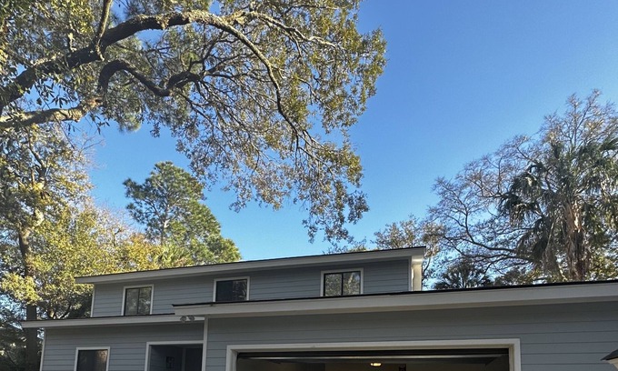 Blue Heron Lake House | Kick your cares aside and enjoy a Bye Week!