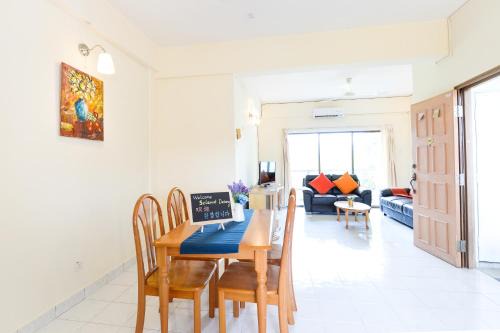 Kampung Meraga Beris Apartment | Kijal Apartment